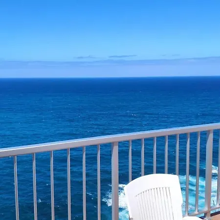Amplio Con Vistas شقة